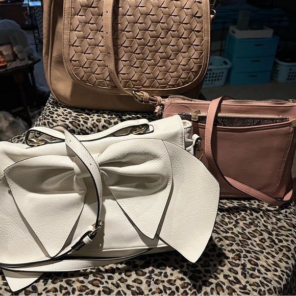 Set of 3 random crossbody purses. - Picture 1 of 5